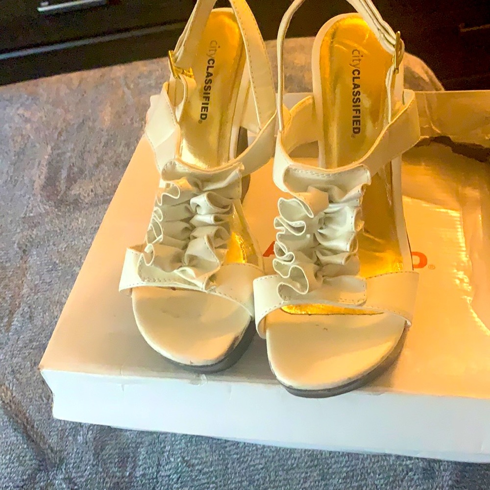 Sandle wedges